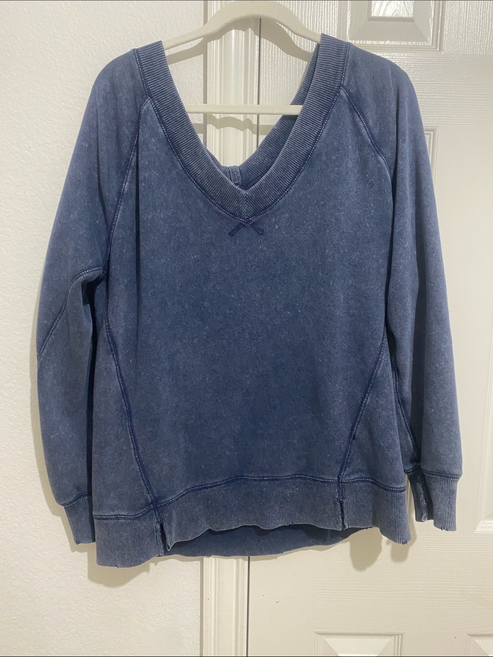 aerie Vacay Everyday V Neck Sweatshirt